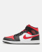 Buty NIKE Air Jordan 1 Mid - Czerwony i czarny