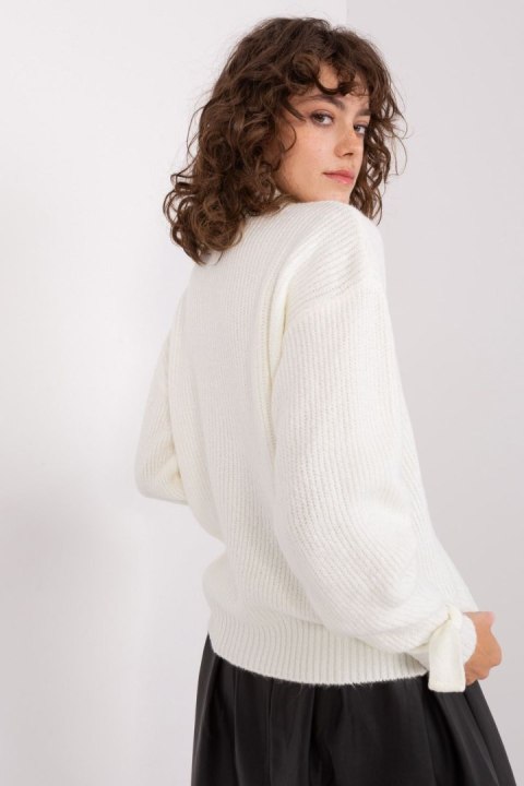 Sweter Damski Model BA-SW-0305.03P Ecru - Badu